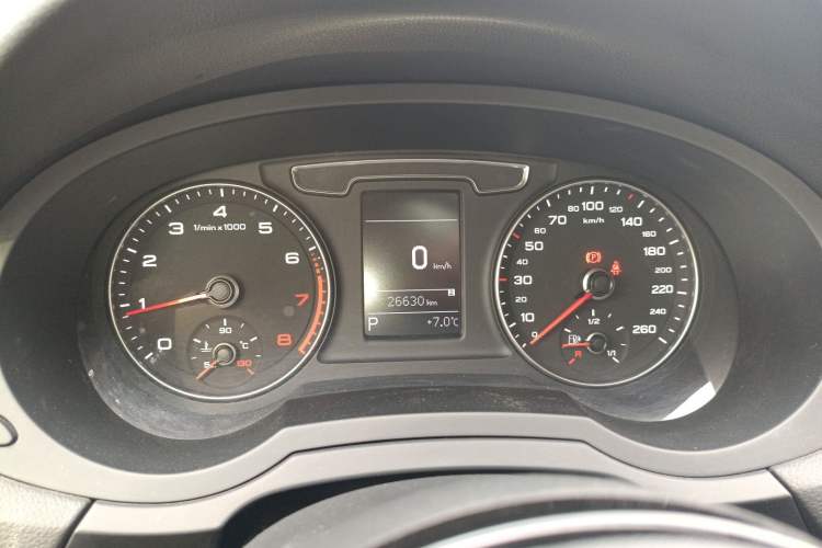 Used Audi Q3 2018 30th Anniversary Edition 30 TFSI Fashion Model Instrument Cluster