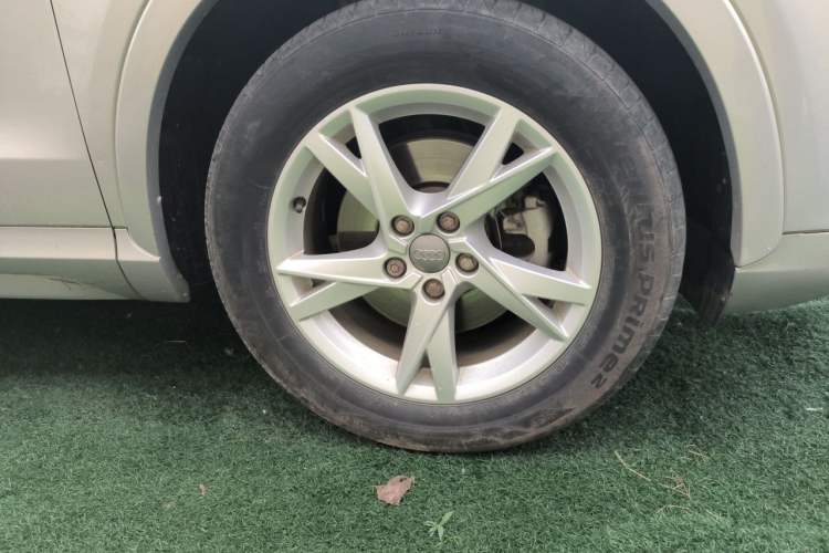 Used Audi Q3 2018 30th Anniversary Edition 30 TFSI Fashion Model Right Front Wheel Hub