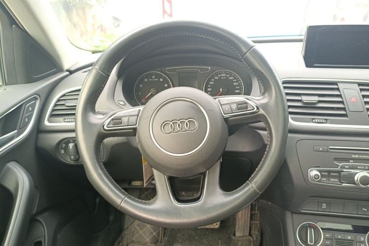 Used Audi Q3 2018 30th Anniversary Edition 30 TFSI Fashion Model Steering Wheel