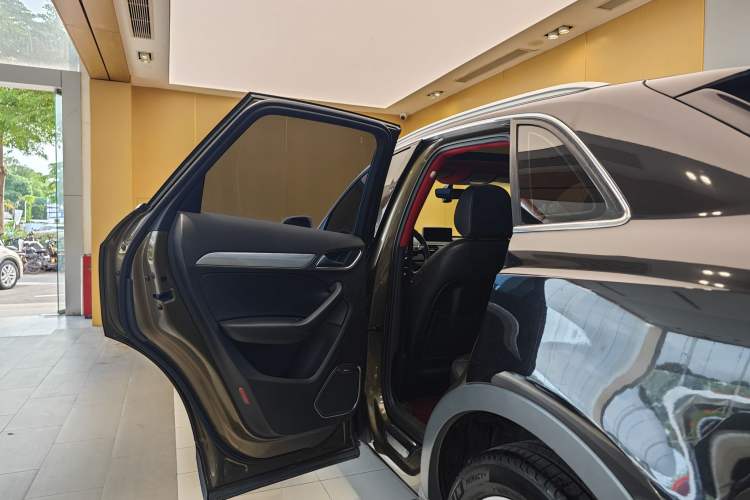 Used Audi Q3 2018 30th Anniversary Edition 30 TFSI Style Model Exterior 6