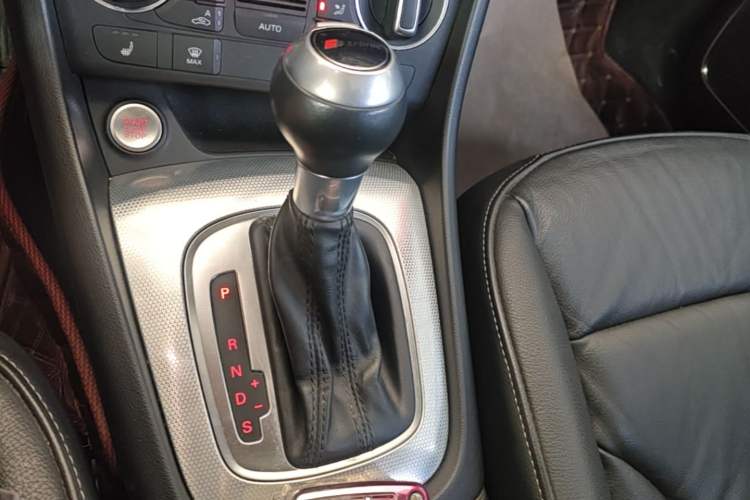Used Audi Q3 2018 30th Anniversary Edition 30 TFSI Style Model Gear Lever