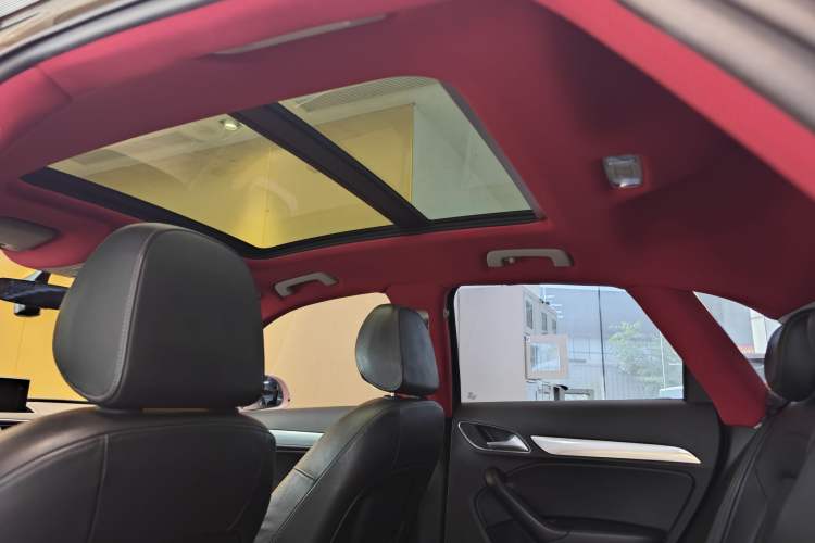 Used Audi Q3 2018 30th Anniversary Edition 30 TFSI Style Model Headliner