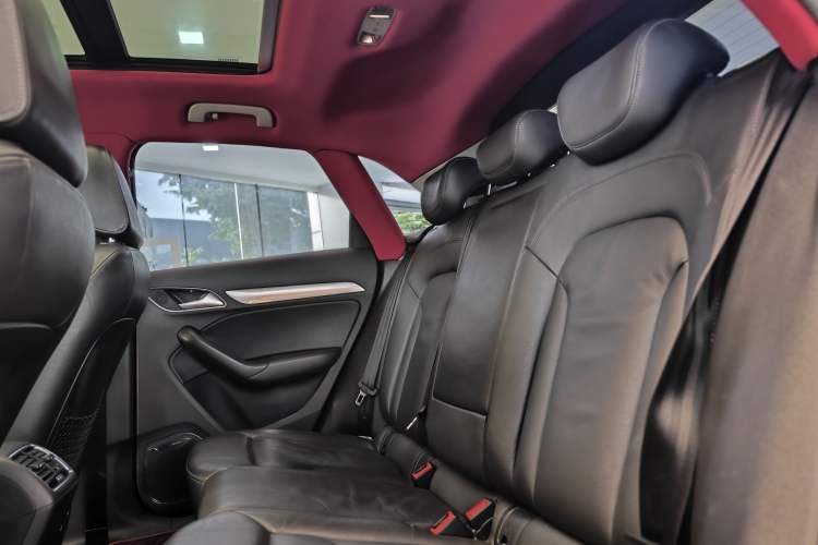 Used Audi Q3 2018 30th Anniversary Edition 30 TFSI Style Model Interior 11