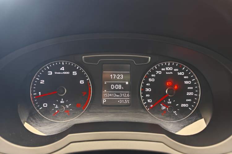 Used Audi Q3 2018 30th Anniversary Edition 30 TFSI Style Model Odometer Close Up