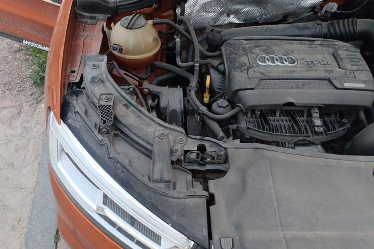 Used Audi Q3 2018 30th Anniversary Edition 35 TFSI Fashion Model Engine Bay Right