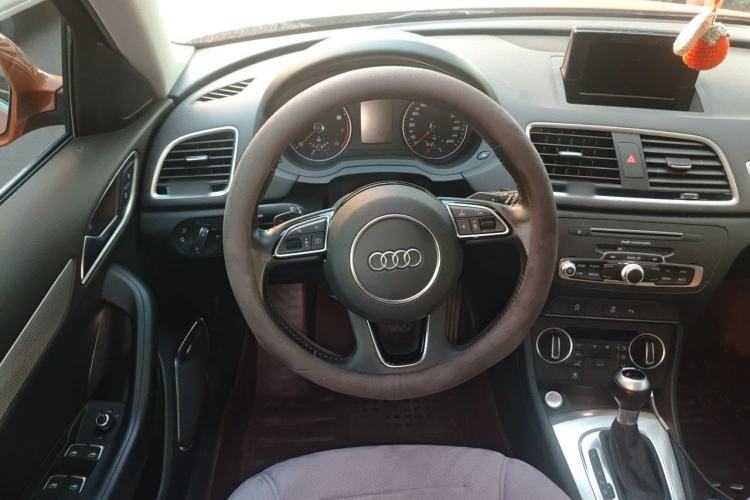 Used Audi Q3 2018 30th Anniversary Edition 30 TFSI Style Model Steering Wheel