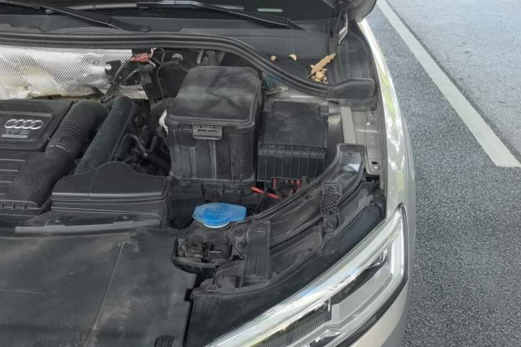 Used Audi Q3 2018 30 TFSI Fashion Edition Collector's Model Engine Bay Left