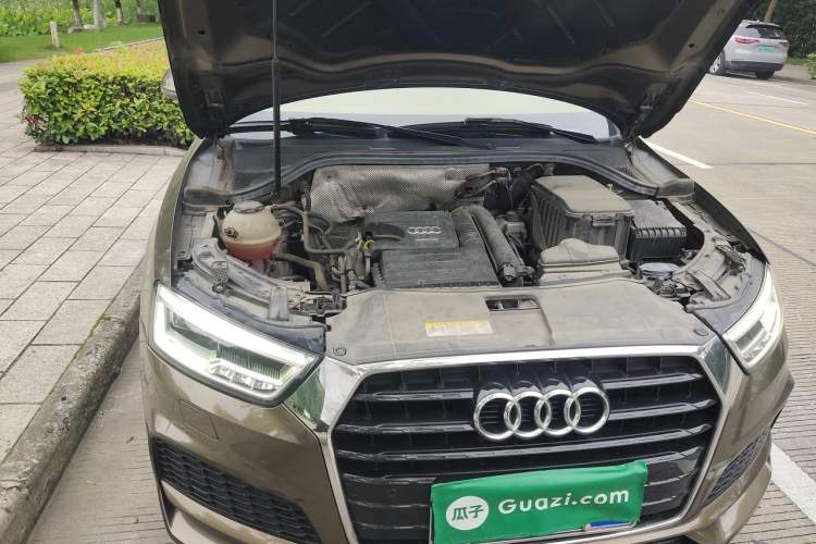 Used Audi Q3 2018 30 TFSI Fashion Edition Collector's Version Engine Bay Right