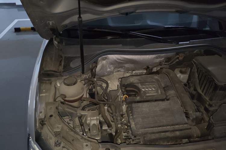 Used Audi Q3 2018 30th Anniversary Edition 30 TFSI Fashion Model Engine Bay Right