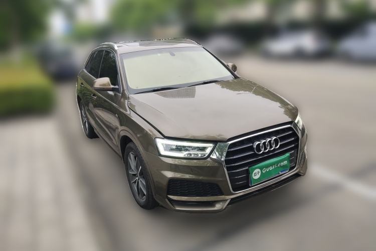Used Audi Q3 2018 30 TFSI Fashion Edition Collector's Version Front Right 45 Deg