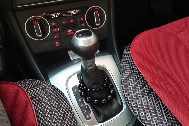 Used Audi Q3 2018 30th Anniversary Edition 35 TFSI Fashion Model Gear Lever