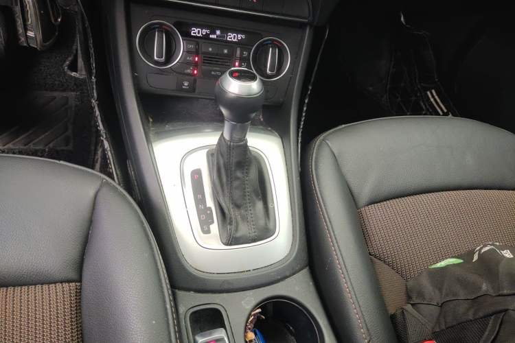 Used Audi Q3 2018 30 TFSI Fashion Edition Collector's Version Gear Lever