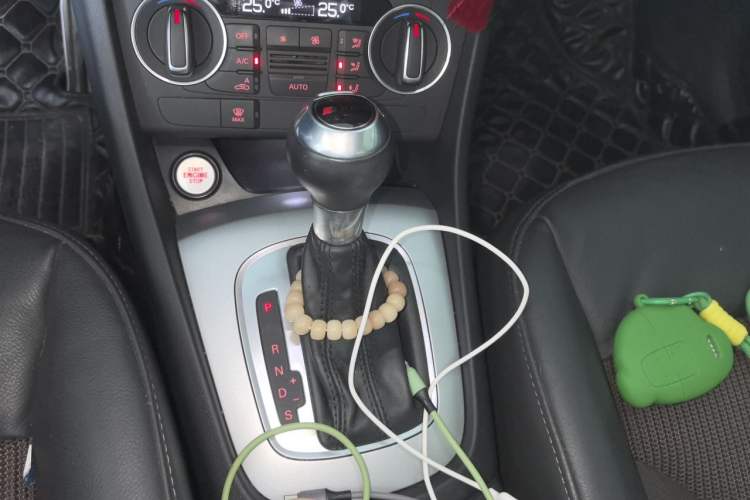 Used Audi Q3 2018 30 TFSI Fashion Edition Collector's Model Gear Lever