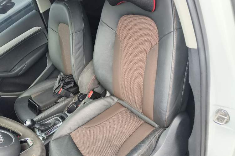 Used Audi Q3 2018 30th Anniversary Edition 30 TFSI Fashion Model Left Front Seat