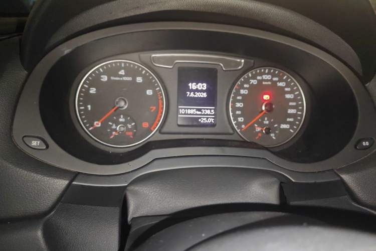 Used Audi Q3 2018 30 TFSI Fashion Edition Collector's Version Odometer Close Up
