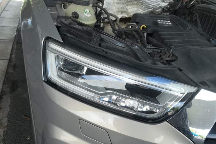 Used Audi Q3 2018 30 TFSI Fashion Edition Collector's Model Right Front Headlight
