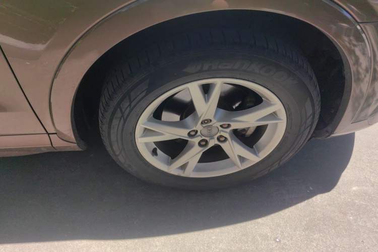 Used Audi Q3 2018 30th Anniversary Edition 30 TFSI Fashion Model Right Front Wheel Hub