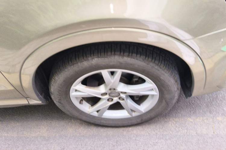 Used Audi Q3 2018 30th Anniversary Edition 30 TFSI Fashion Model Right Front Wheel Hub