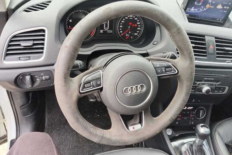 Used Audi Q3 2018 30th Anniversary Edition 30 TFSI Fashion Model Steering Wheel