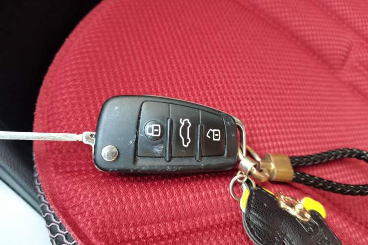 Used Audi Q3 2018 30th Anniversary Edition 35 TFSI Fashion Model Vehicle Key
