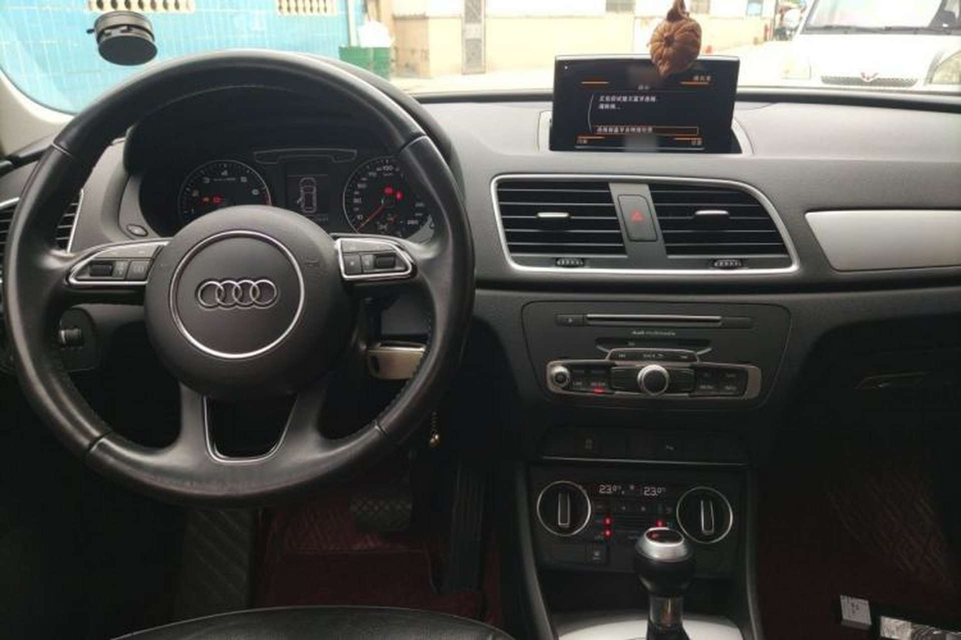 Used Audi Q3 2018 30th Anniversary Edition 30 TFSI Fashion Model Center Console