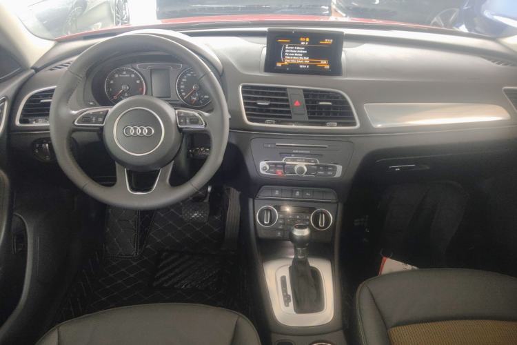 Used Audi Q3 2018 30th Anniversary Edition 30 TFSI Fashion Model Center Console