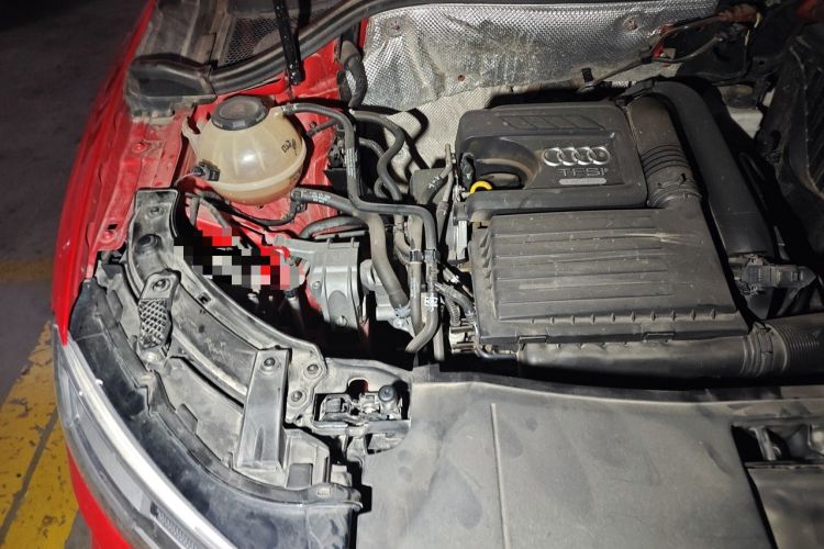 Used Audi Q3 2018 30th Anniversary Edition 30 TFSI Fashion Model Engine Bay Right
