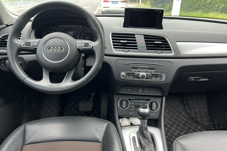 Used Audi Q3 2018 30th Anniversary Edition 30 TFSI Fashion Model Exterior 4