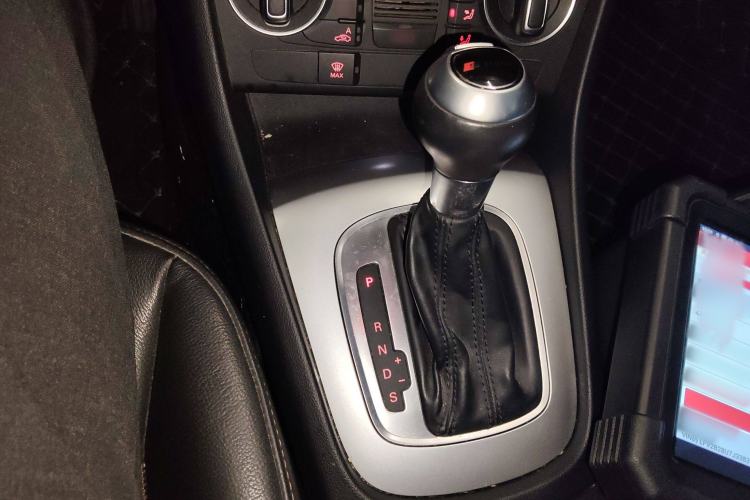 Used Audi Q3 2018 30th Anniversary Edition 30 TFSI Fashion Model Gear Lever