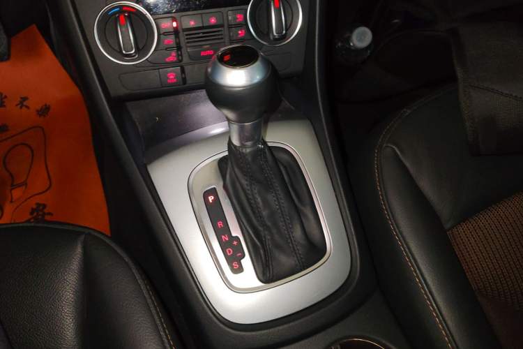 Used Audi Q3 2018 30th Anniversary Edition 35 TFSI Fashion Model Gear Lever