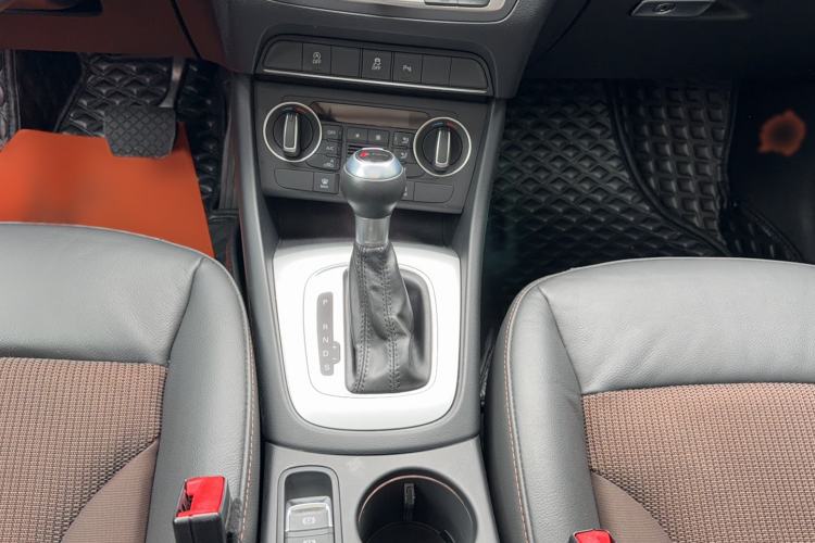 Used Audi Q3 2018 30th Anniversary Edition 35 TFSI Fashion Model Gear Lever