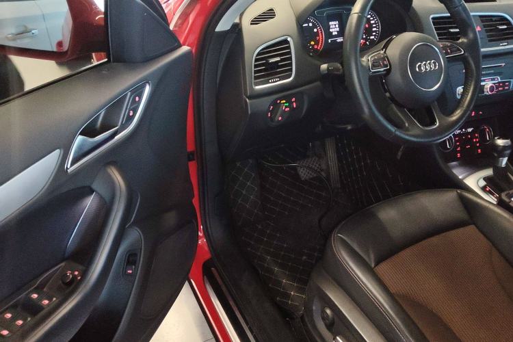 Used Audi Q3 2018 30th Anniversary Edition 30 TFSI Fashion Model Interior 3