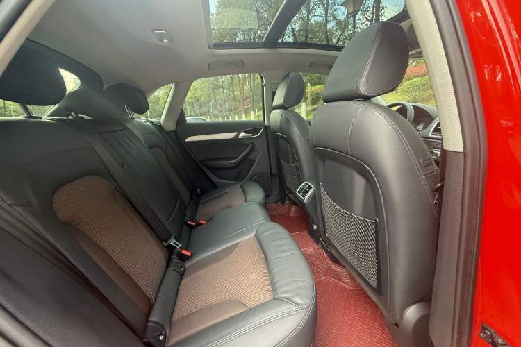 Used Audi Q3 2018 30th Anniversary Edition 30 TFSI Fashion Model Interior 4
