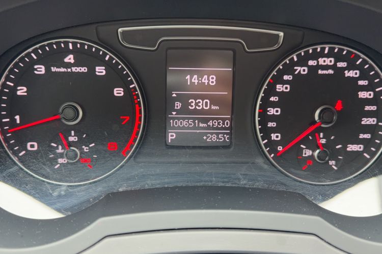 Used Audi Q3 2018 30th Anniversary Edition 35 TFSI Fashion Model Odometer Close Up