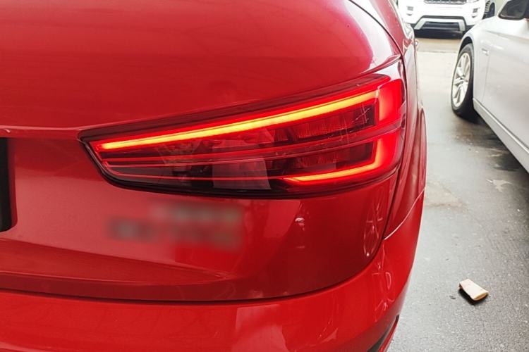 Used Audi Q3 2018 30th Anniversary Edition 30 TFSI Fashion Model Right Rear Taillight