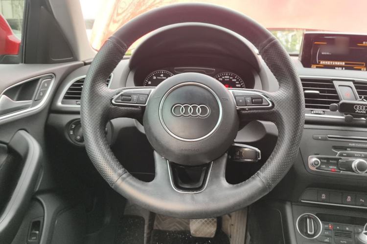 Used Audi Q3 2018 30th Anniversary Edition 30 TFSI Fashion Model Steering Wheel