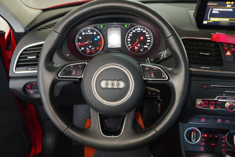 Used Audi Q3 2018 30th Anniversary Edition 35 TFSI Fashion Model Steering Wheel