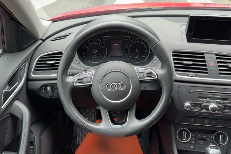 Used Audi Q3 2018 30th Anniversary Edition 35 TFSI Fashion Model Steering Wheel