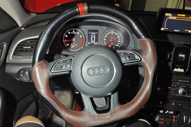 Used Audi Q3 2018 30th Anniversary Edition 30 TFSI Fashion Model Steering Wheel