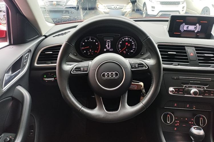 Used Audi Q3 2018 30th Anniversary Edition 30 TFSI Fashion Model Steering Wheel