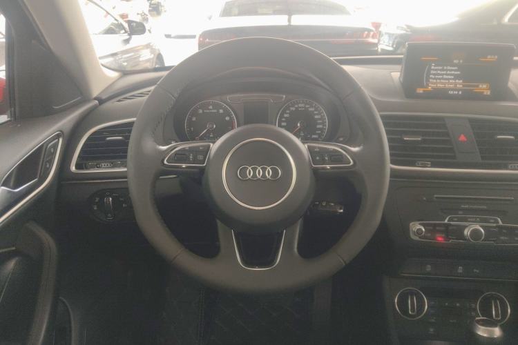 Used Audi Q3 2018 30th Anniversary Edition 30 TFSI Fashion Model Steering Wheel