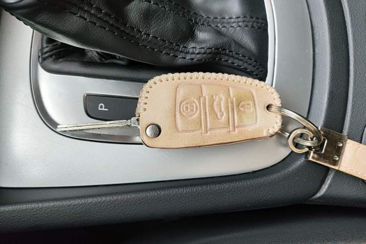 Used Audi Q3 2018 30th Anniversary Edition 30 TFSI Fashion Model Vehicle Key