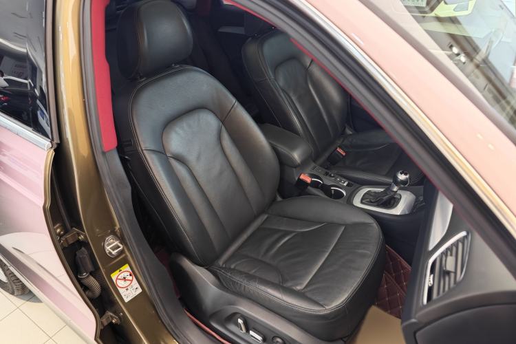 Used Audi Q3 2018 30th Anniversary Edition 30 TFSI Style Model Right Front Seat