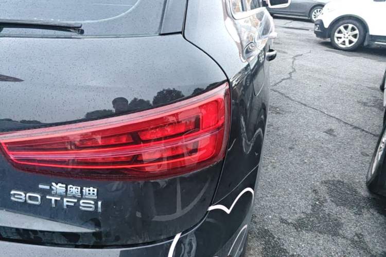 Used Audi Q3 2018 30th Anniversary Edition 30 TFSI Style Model Right Rear Taillight