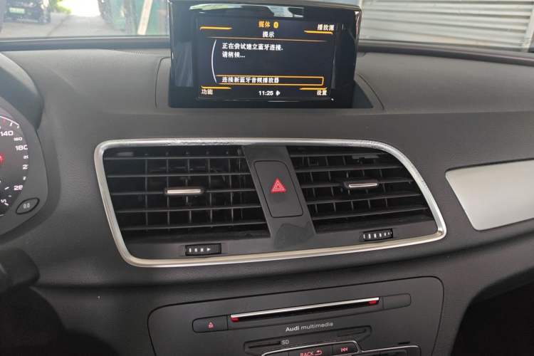 Used Audi Q3 2018 30th Anniversary Edition 30 TFSI Fashion Model Audio And AC Panel