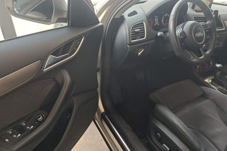 Used Audi Q3 2018 30th Anniversary Edition 35 TFSI Sport Model Driver Seat