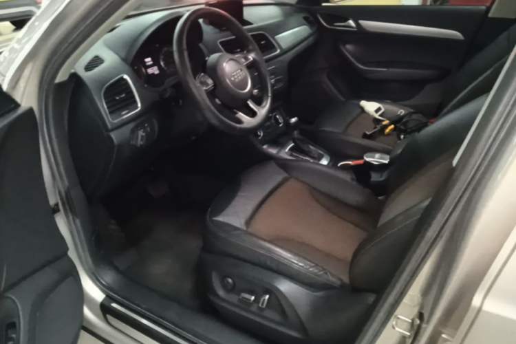 Used Audi Q3 2018 30 TFSI Fashion Edition Collector's Version Driver Seat