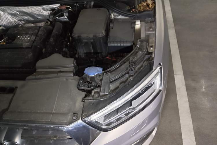 Used Audi Q3 2018 30th Anniversary Edition 30 TFSI Fashion Model Engine Bay Left
