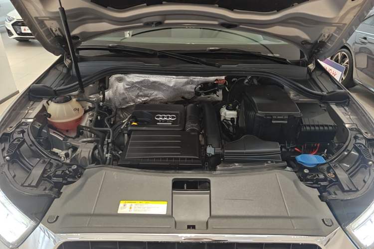 Used Audi Q3 2018 30 TFSI Fashion Edition Collector's Version Engine Bay