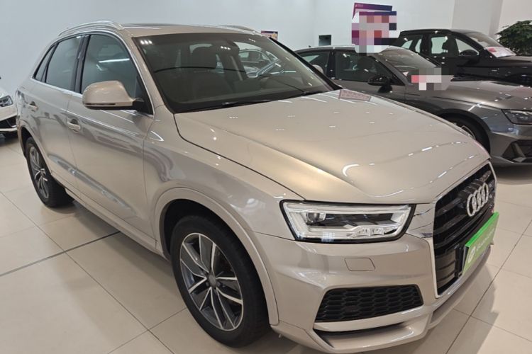 Used Audi Q3 2018 30 TFSI Fashion Edition Collector's Version Front Right 45 Deg
